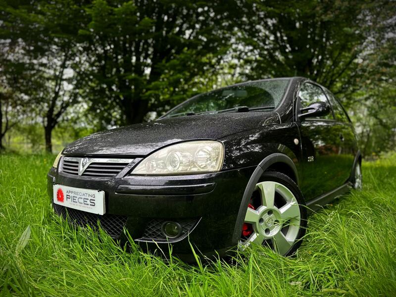 VAUXHALL CORSA 1.8 i 16v SRi - LOW MILEAGE - FULL SERVICE - REFURBISHED ALLOYS 